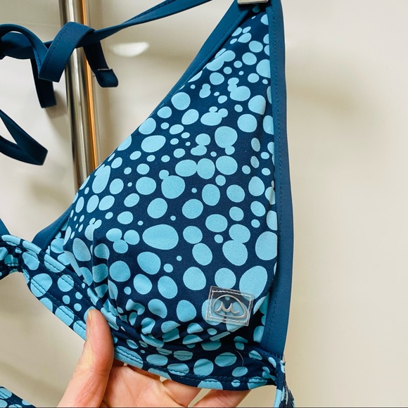 NWOT MELIKA bikini top light blue and navy blue Size Small - Picture 2 of 4